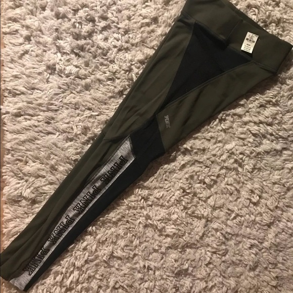 PINK Victoria's Secret Pants - NEW VS PINK ultimate leggings XS